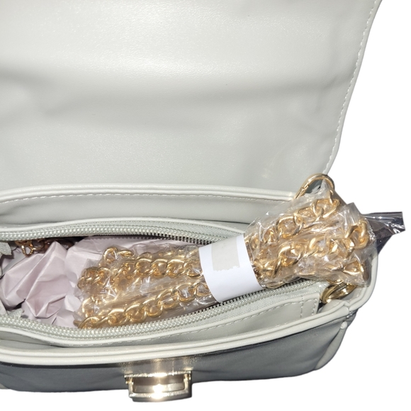 Bella Russo Light Grey Handbag w/Optional Chain - Picture 6 of 7